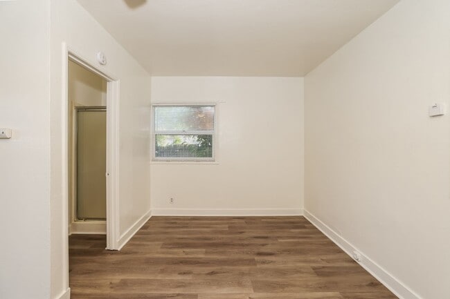 Building Photo - 2107MONTGOMERYDRIVE (L)