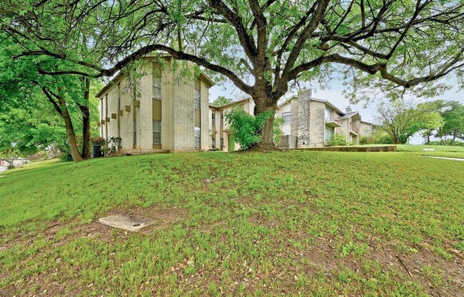 Foto del edificio - 1911 Woodland Ave