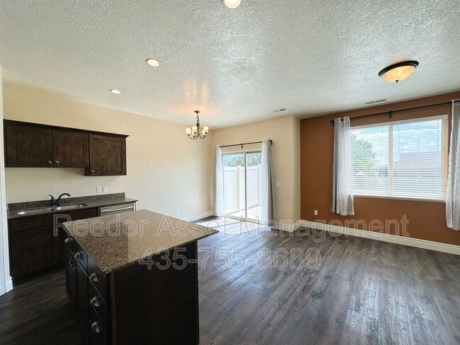 Building Photo - 138 E 780 S