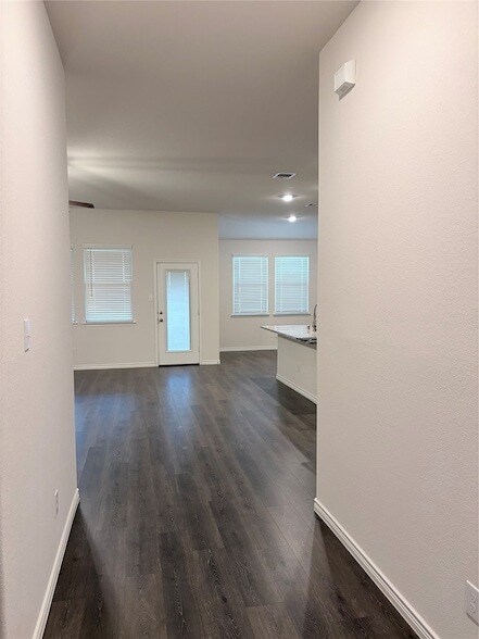 Building Photo - 152 Whitetail Wy