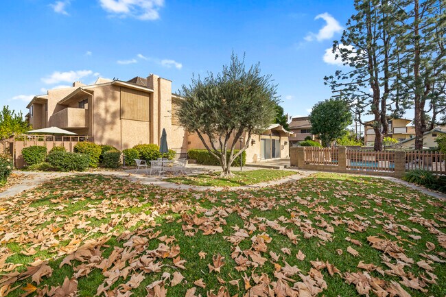 Building Photo - 1503 Rock Glen Ave