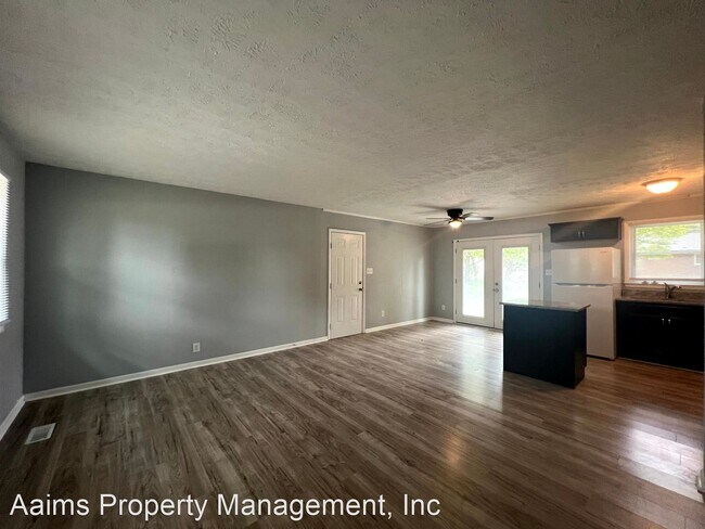 Building Photo - 4 br, 2 bath House - 1014 Karen Circle