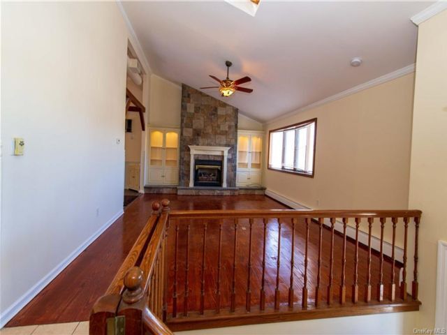 Building Photo - 6 White Oak Ct