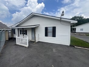 Building Photo - 790 Ed Spears Rd