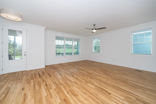 Building Photo - 3807 Marcom St