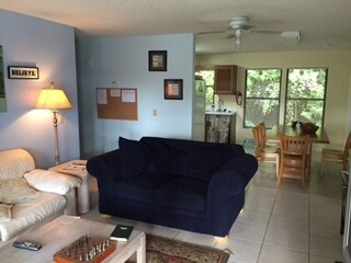 Foto del edificio - 5800 Purdy Ln
