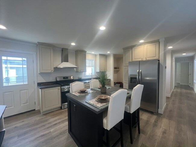 Building Photo - 582 Cimarron