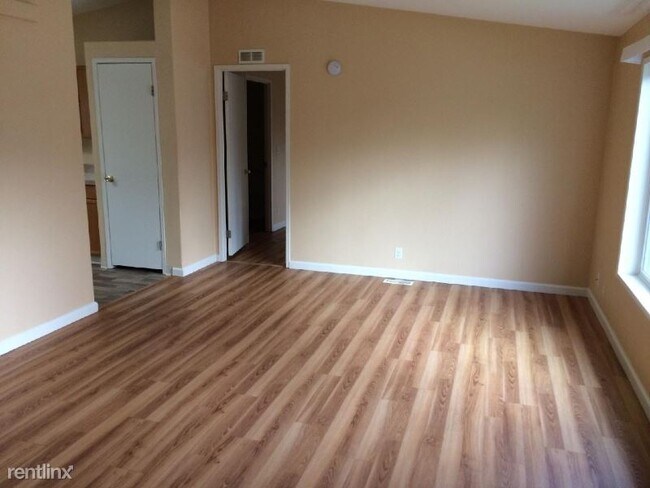 Building Photo - 3 br, 2 bath House - 732 NE Mariners Loop