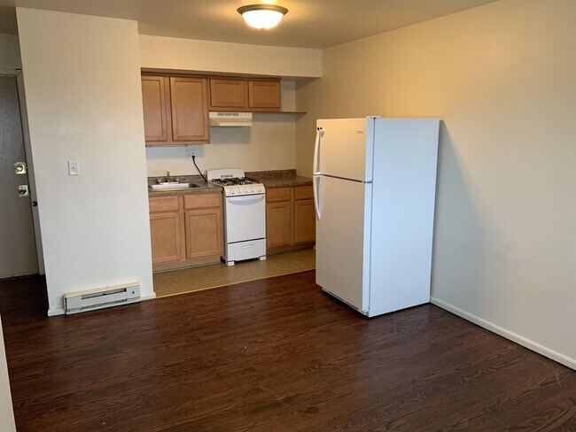 Building Photo - 2610 Mt Pleasant St