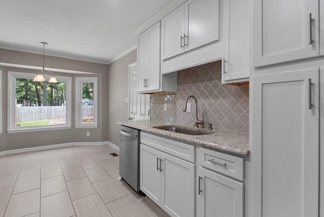Building Photo - 2142 Baywater Dr