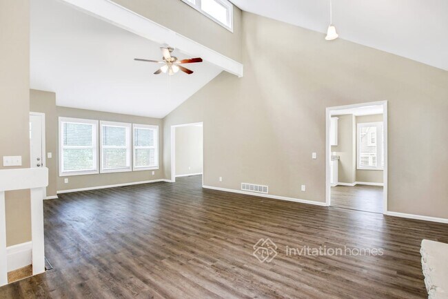 Building Photo - 3918 Ardsley Dr NE