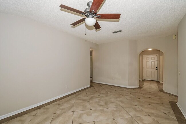 Foto del edificio - 12710 Dunns View Dr