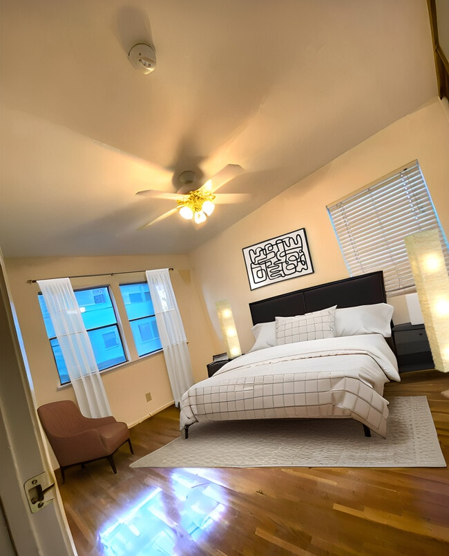 bring your imagination - 5876 Bowcroft St