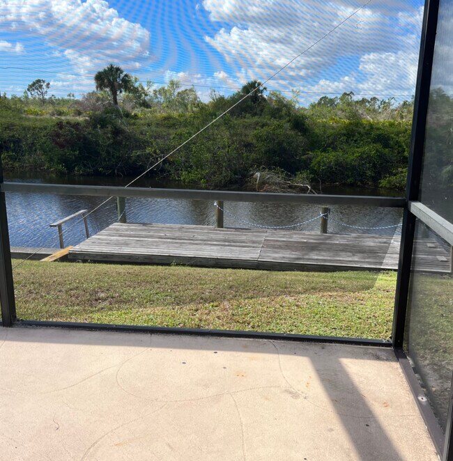 Another peaceful spot to fish and enjoy watching wildlife in and around this river canal - 3193 Desoto Dr