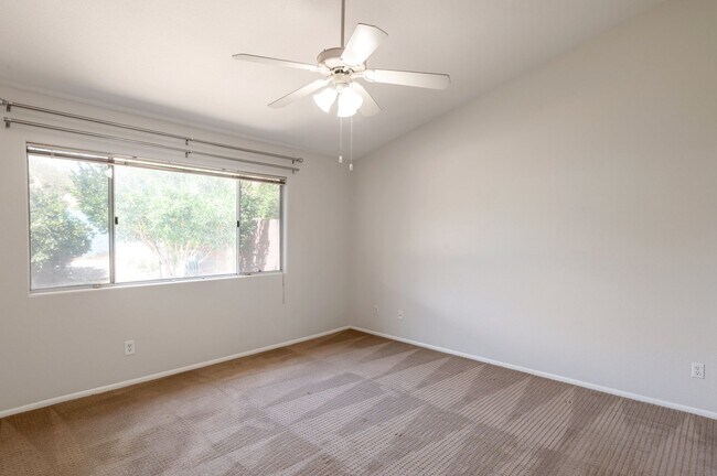 Foto del edificio - Stylish 3-Bedroom Home with Pool in Phoenix