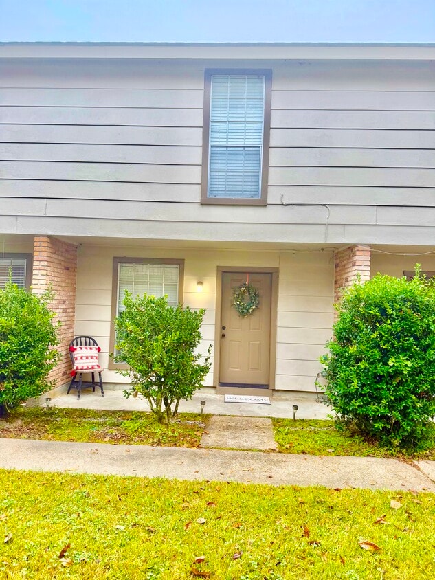 Foto principal - 14732 Hooper Rd