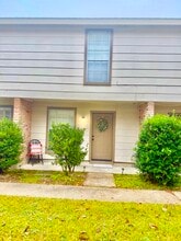 Building Photo - 14732 Hooper Rd