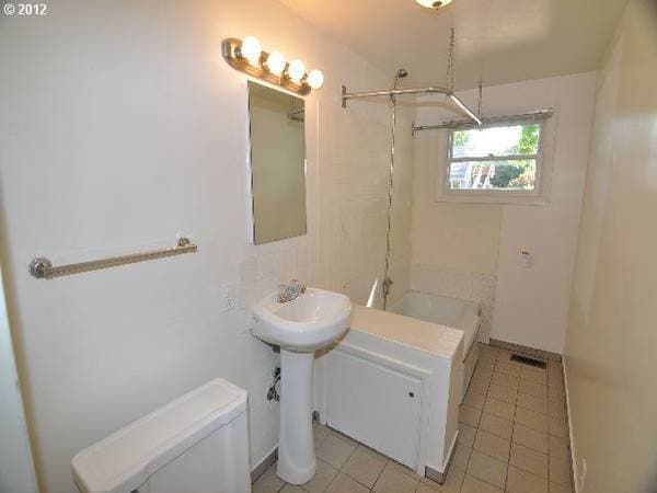 Foto del edificio - West Eugene 4 bed/2 bath with garage and a...