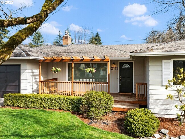 Building Photo - Southwood Ranch | 4 Bed / 3 Bath / 1,950 sq ft | Lake Oswego Schools