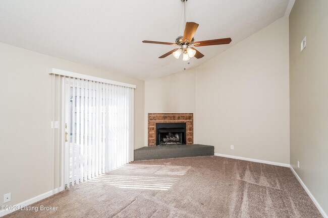Foto del edificio - 3702 Bartlett Ct