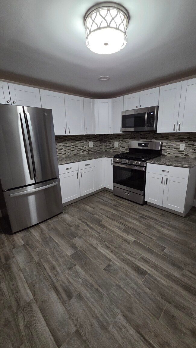 Cocina - 241 Jackson Ave