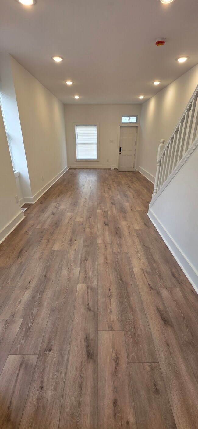 Foto del edificio - 801 N Port St