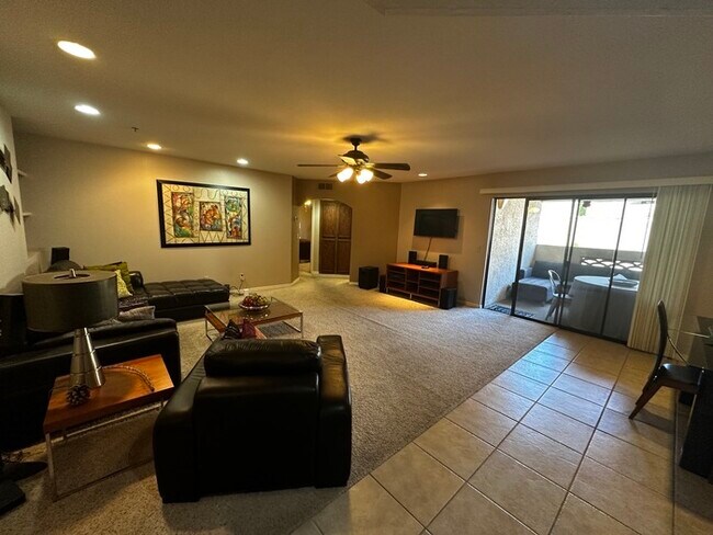 Building Photo - 2 bed 1 bath condo in Meridian Condominiums