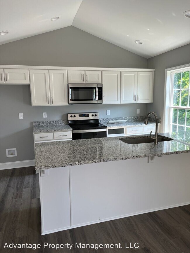 Foto del edificio - 3 br, 2 bath House - 106 Spruce Street