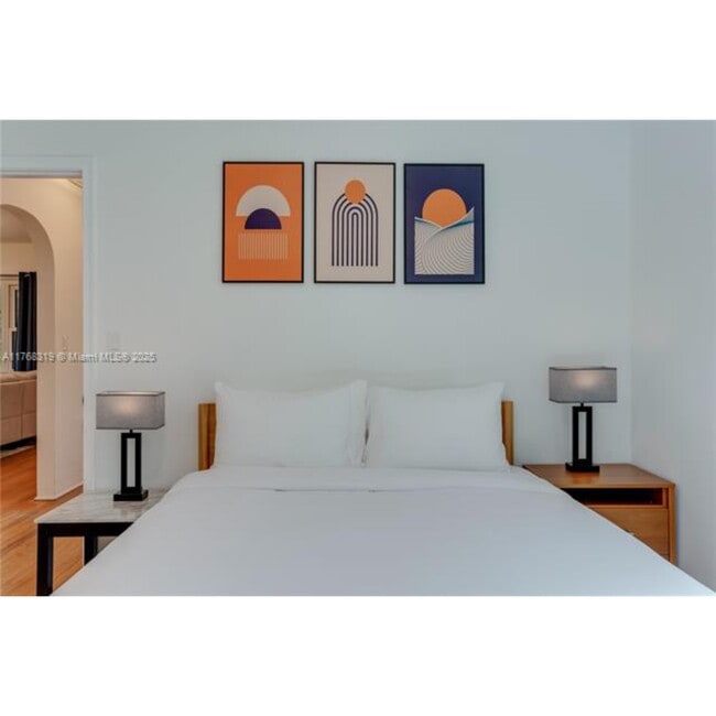 Building Photo - 820 SW 26th Rd