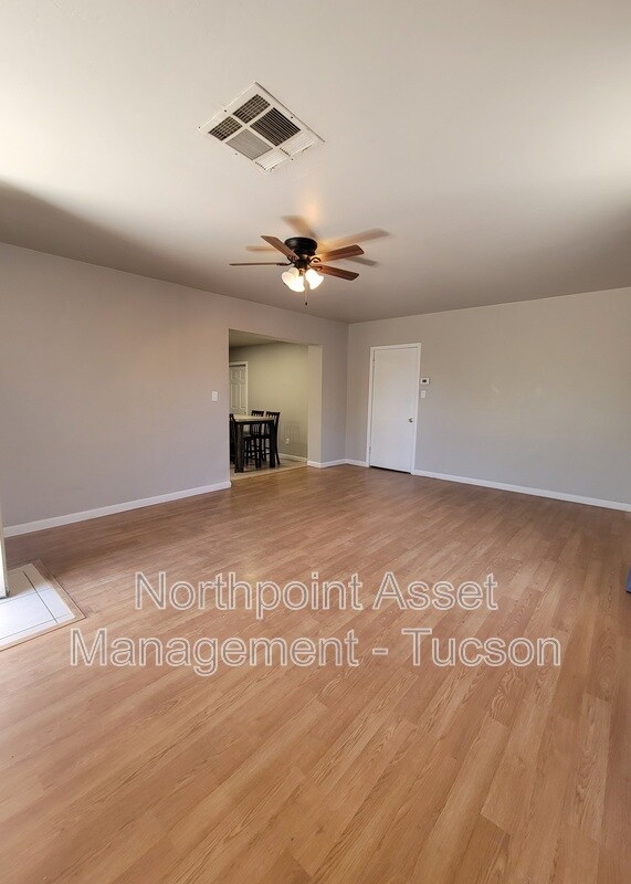 Foto del edificio - 2907 N Mountain Ave