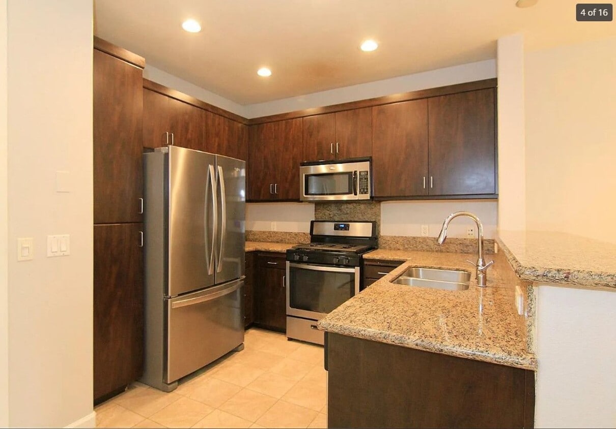 Primary Photo - $2,990 - GORGEOUS TWO BEDROOM CENTRAL MILP...