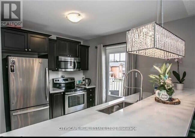 Photo du bâtiment - 1023 Stemman Pl