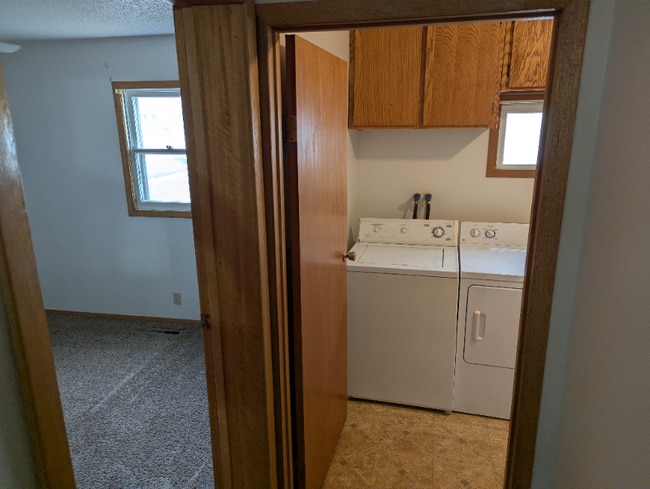 Building Photo - 426 Maple St