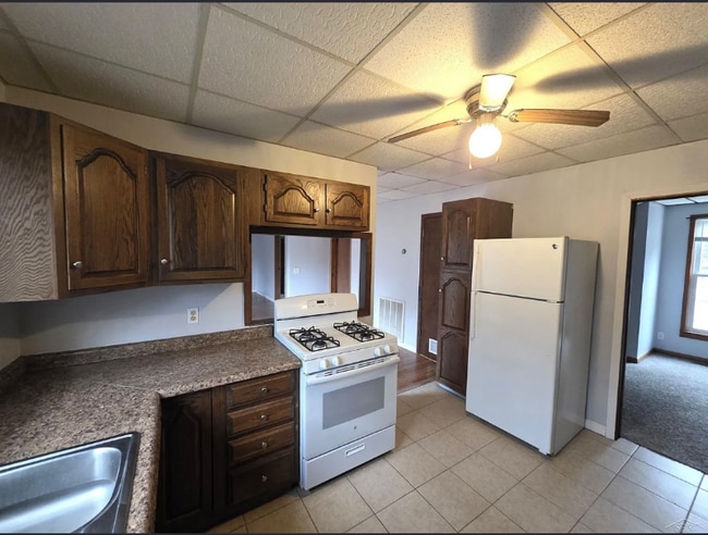 Building Photo - 3232 Court St