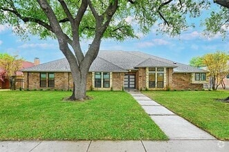Building Photo - 7119 Debbe Dr