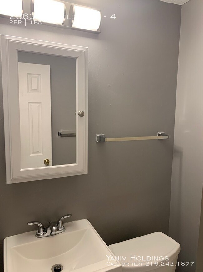 Building Photo - Beautiful Pet Friendly 2BR - Fantastic Cov...