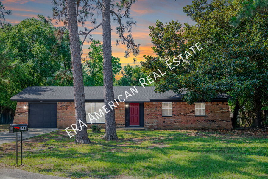 Foto principal - 1221 Albuquerque Cir