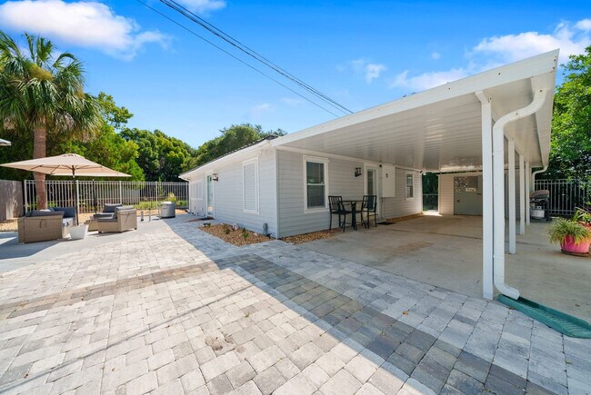 Foto del edificio - 505 Anemone St