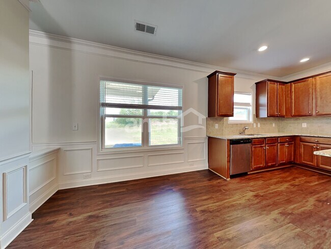 Foto del edificio - 208 Noble Creek Road