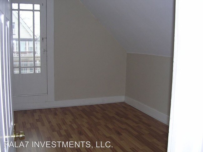 Building Photo - 2761 N Holton St