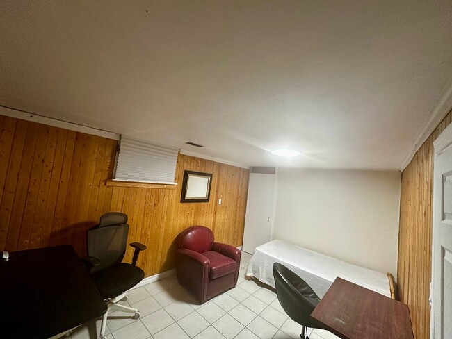 Photo du bâtiment - 27 Barberry Pl