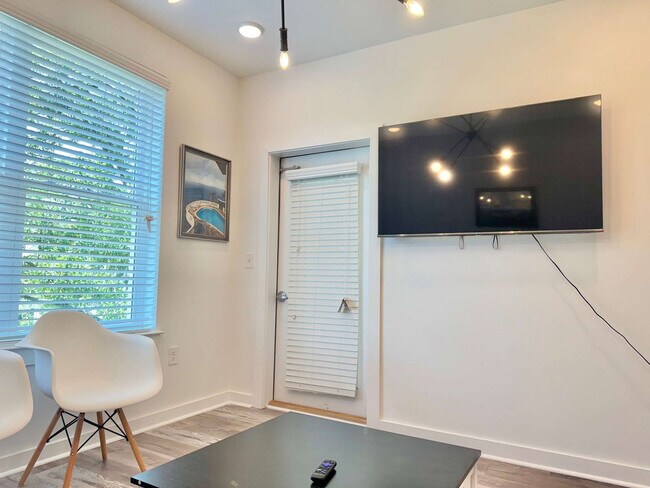 Foto del edificio - 525 Parkway Dr NE