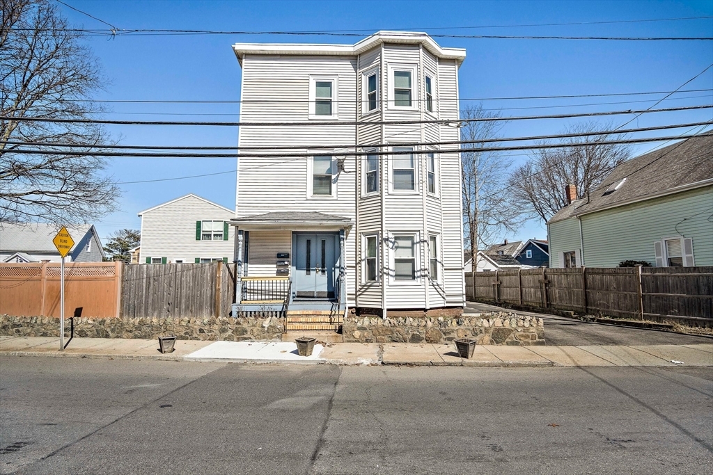 Primary Photo - 85 Lynnfield St
