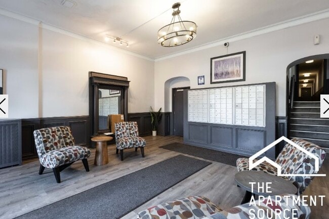 Photo - 739 W Belmont Ave Apartment