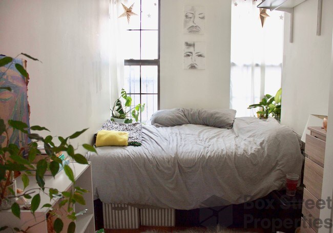 Foto del edificio - 418 Melrose St