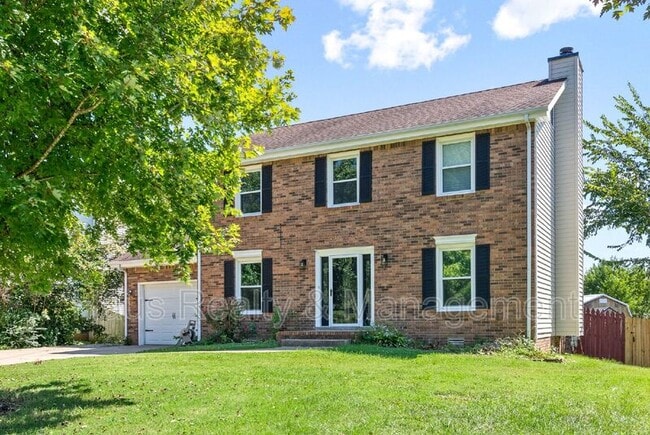 Building Photo - 830 Iris Ln
