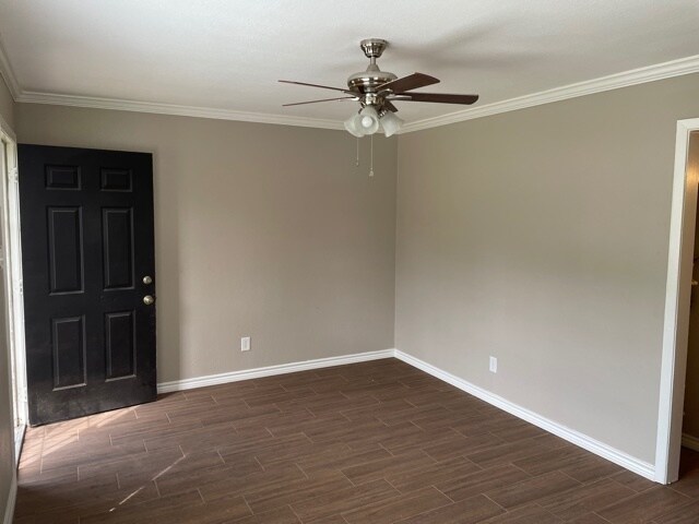 Living Room - 3815 Briley St