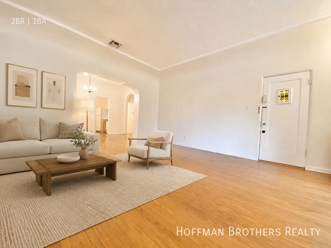Foto del edificio - 749 S Ogden Dr