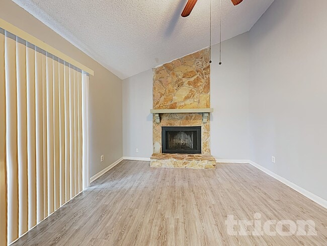 Foto del edificio - 603 Ephrata Dr