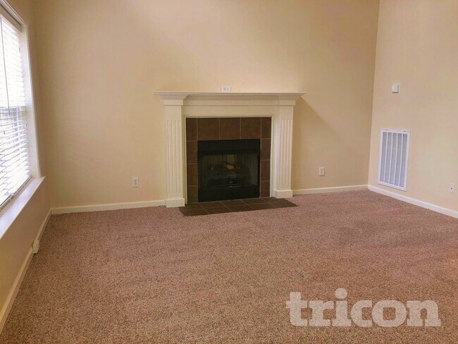 Foto del edificio - 746 Sergio Ave